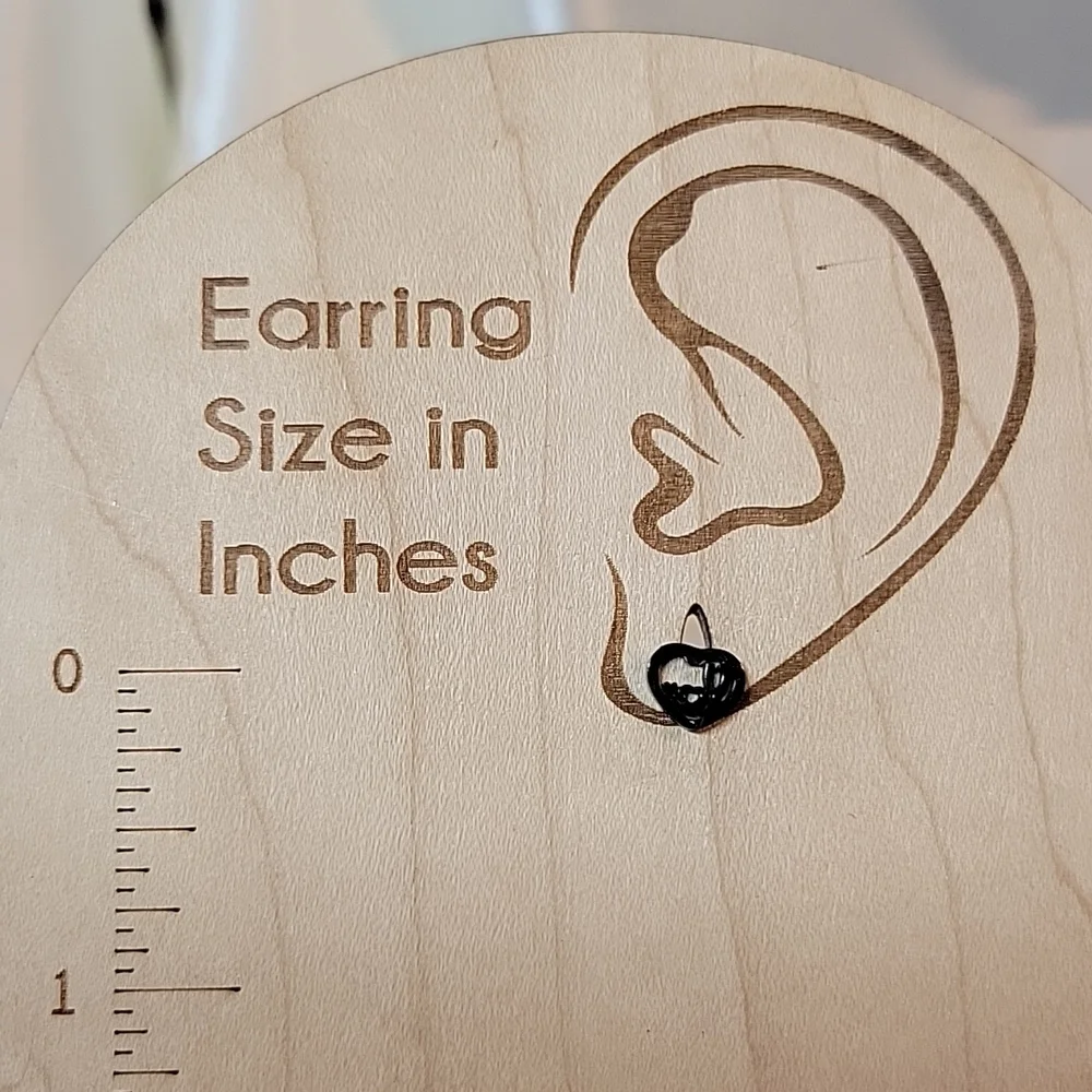 Stethoscope & Heart Hollow Stud Earrings, unisex - Picture 6 of 7